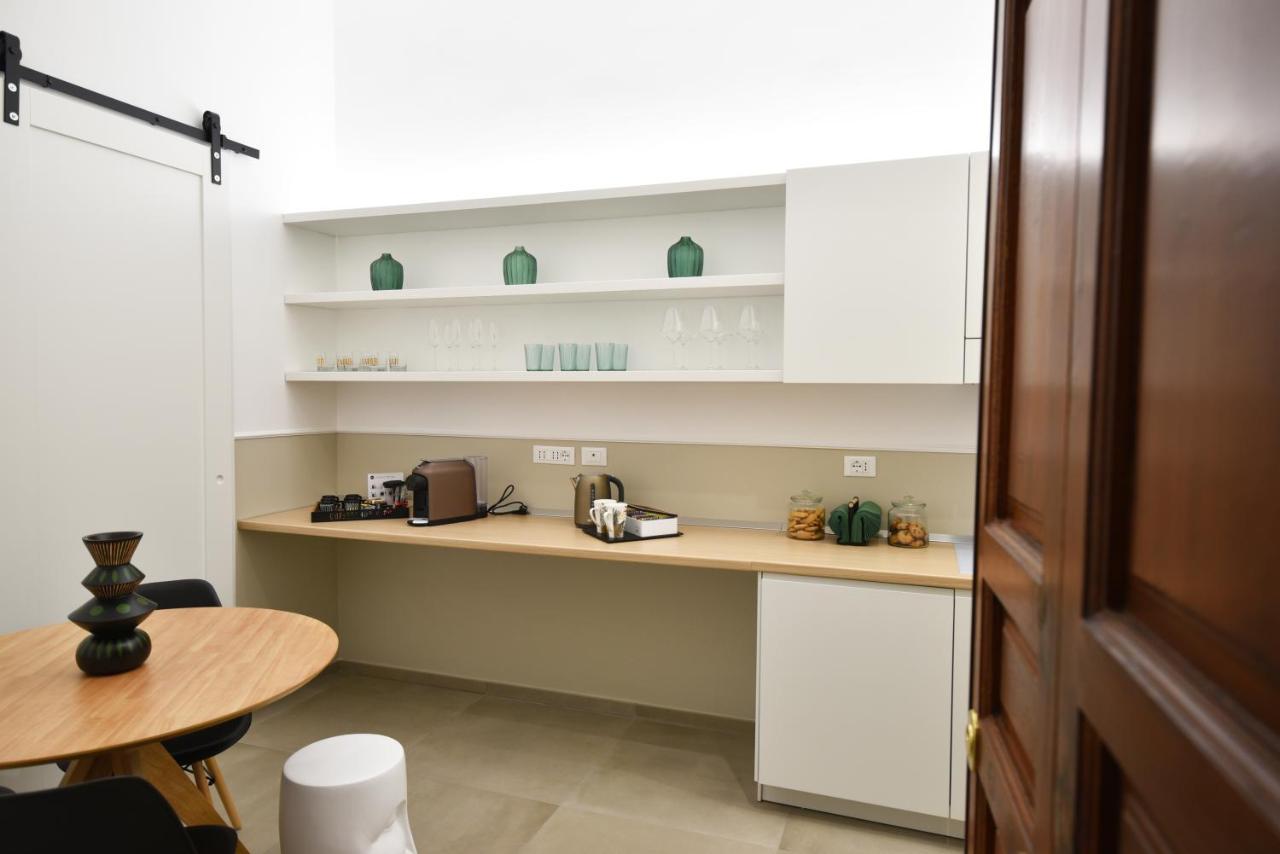 First Floor B&B Бари Екстериор снимка